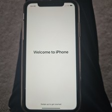 Apple iPhone XR - 64GB RED -