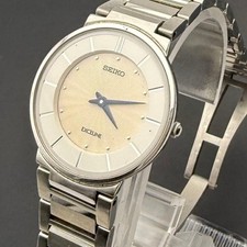 Rare Seiko Excelline Quartz Women's Watch with Blue Hands Tested Condition