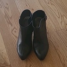 Marks and Spencer Women's Footglove ankle Boot Size 41/2 