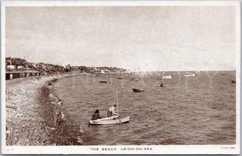 The beach boats leigh sea - the,
