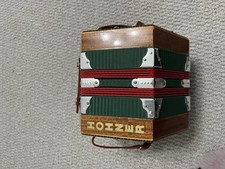 HOHNER 10 BUTTON CONCERTINA