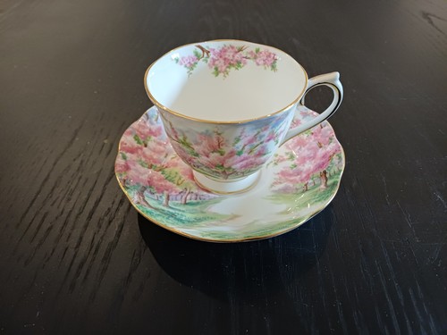 Royal albert bone china - albert,