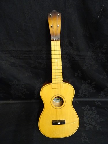 Vintage lark ukulele - vintage,