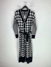 River Island Monochrome