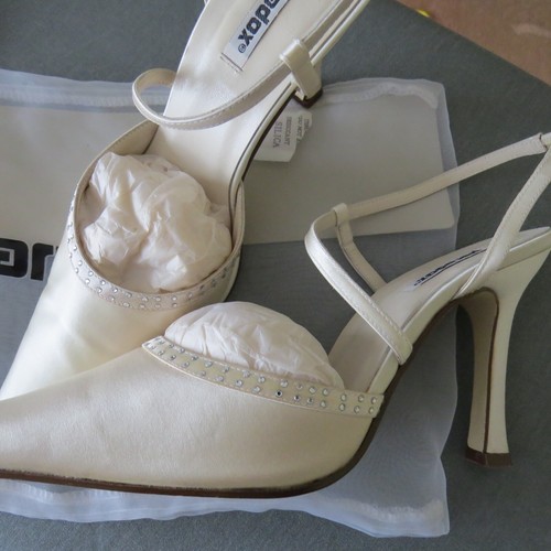 Paradox ivory wedding - ivory,