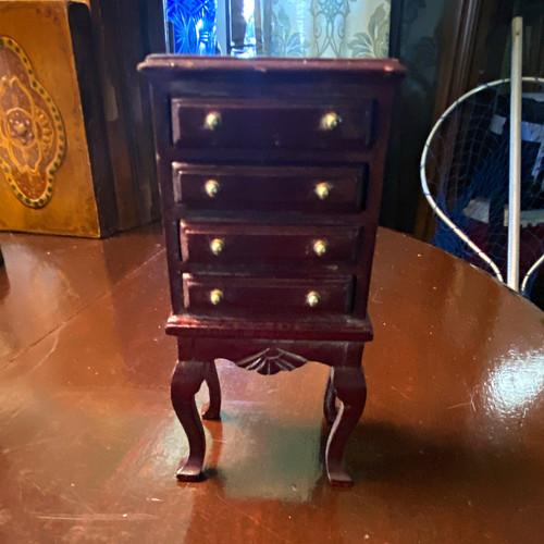 Bespaq dollhouse - 1:12,