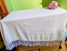 VINTAGE IVORY WOOL PIANO SHAWL