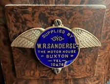 BUXTON W R SANDERS VINTAGE SALOON BAKERLITE ASHTRAY ENAMEL SUPPLIERS PLATE BADGE