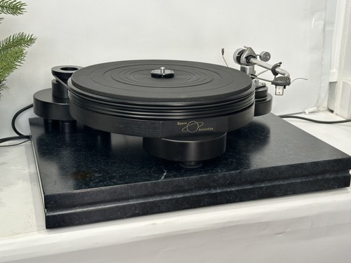 Space acoustics turntable - space,