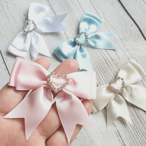 Satin ribbon bow heart - 1,
