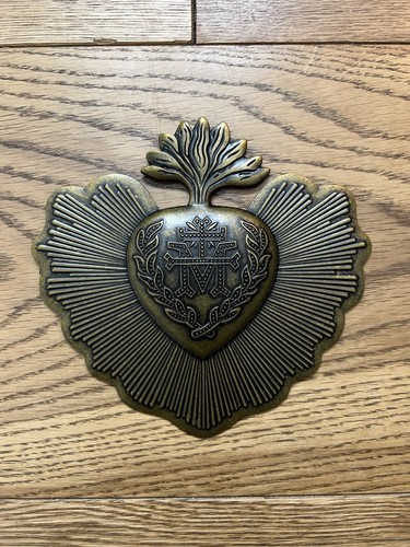 Dark bronze sacred heart - dark,