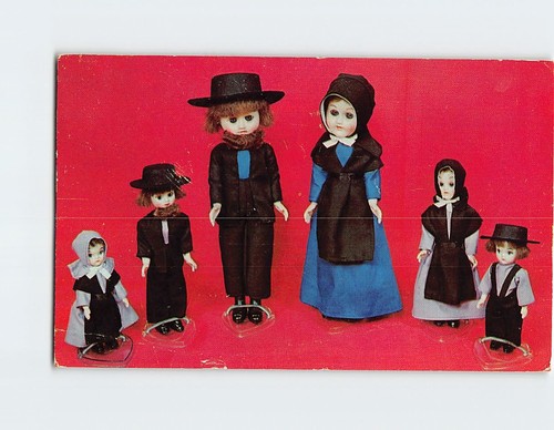 Postcard amish dolls - postcard,