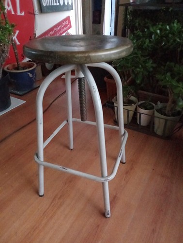 1950 toulouse metal swivel - 1950's,