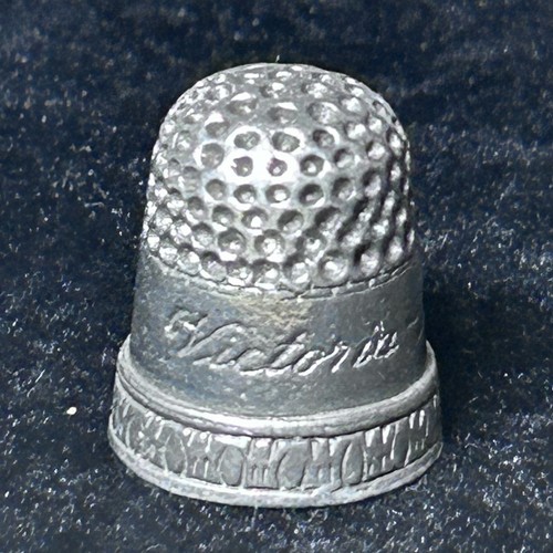 Vintage pewter thimble - pewter,