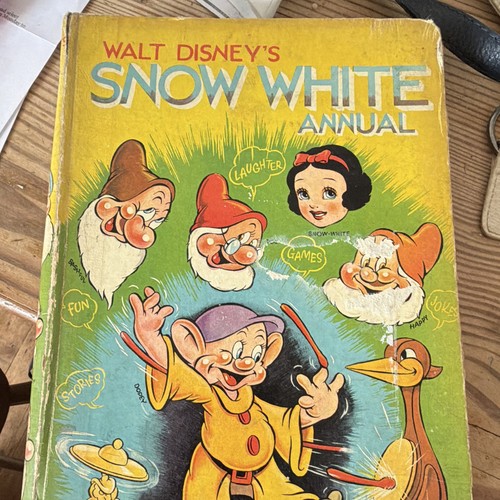 Walt disney snow white - snow,