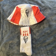 New Official KFC/ Kentucky Fried Chicken Bucket Hat (Reversible) 60cm & socks 
