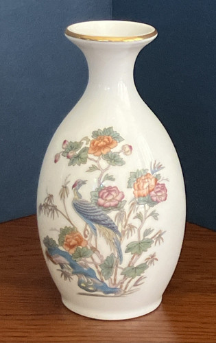 Kutani crane bud vase - bud,