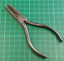 Vintage 1946 Wilkinsons Tools 2-1834 5.1/4" Pliers EX WD Arrow Made In England