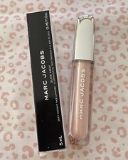 Marc Jacobs Beauty Glow Away