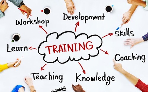 Online training course engine