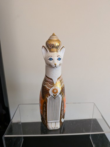 Royal crown derby cat - crown,