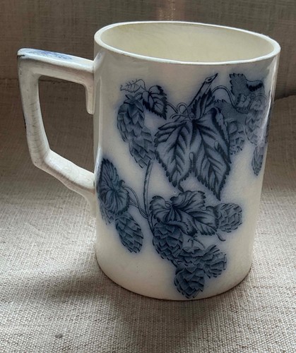 Blue white pottery 19th - &,