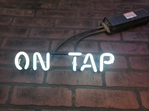 Vintage heineken tap neon - on,