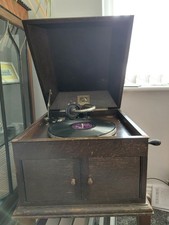 1920s record player. Working in good condition. HMV Gramophone 103 Spare needles