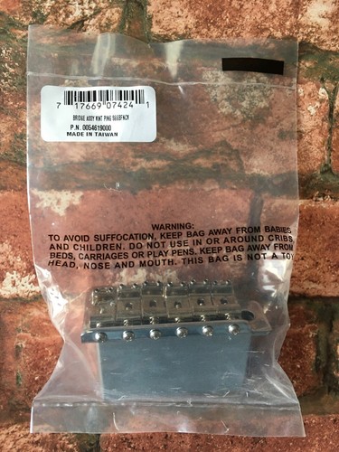 Fender stratocaster tremolo - fender,