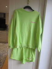boohoo neon green shorts