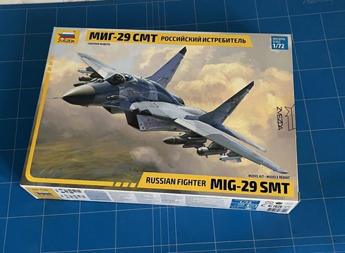 Zvezda 7309 mig 29smt - -,