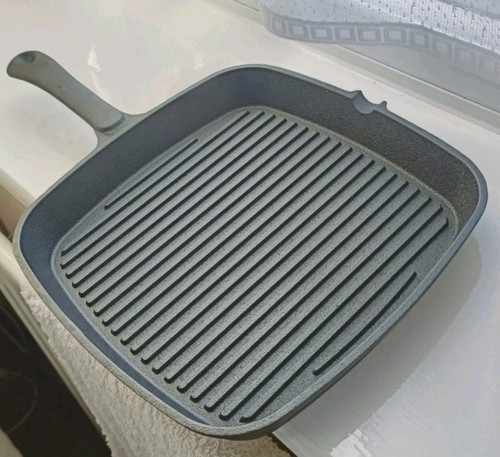 Heavy duty cast iron ribbed - cast,
