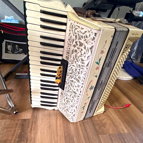 Studente piano accordion - la,