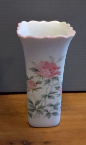 Small square floral - , vase