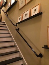 STAIR HAND RAIL / BANISTER
