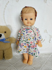 Pedigree doll with - pedigree, moulded