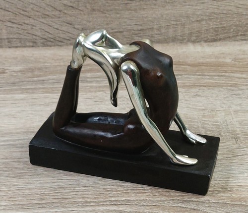 Kunstloft ustrasana yoga pose - kunstloft,