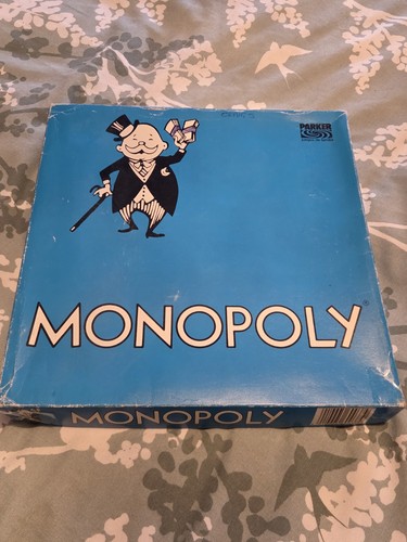 Vintage 1982 spanish monopoly - 1982,