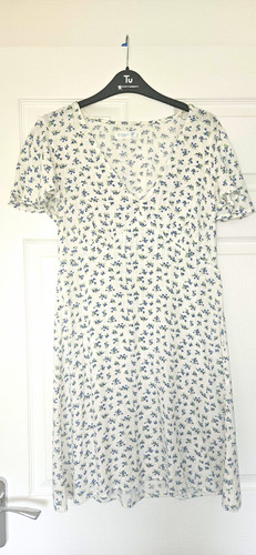 Primark cares white blue green - white,