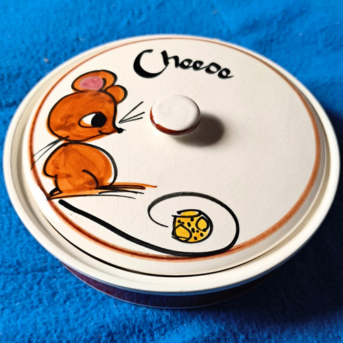 Small round toni - round,