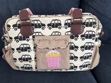 Yummy mummy baby changing - mummy,