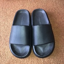 Primark Black Sliders