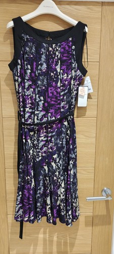 Knee length sandra darren - knee,