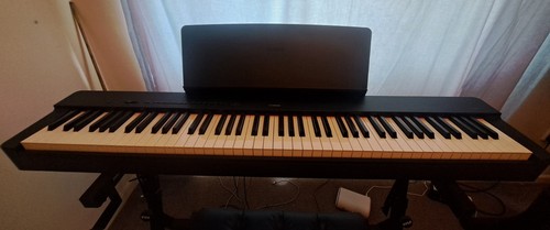 Yamaha 225 digital piano - yamaha,