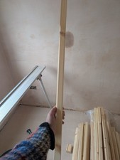 100 X Solid Wood Bannister Spindle Rails