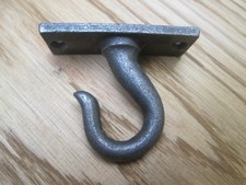 CAST IRON CEILING ROSE/ PLATE