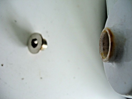 Rear wheel axle left - axle, spacer