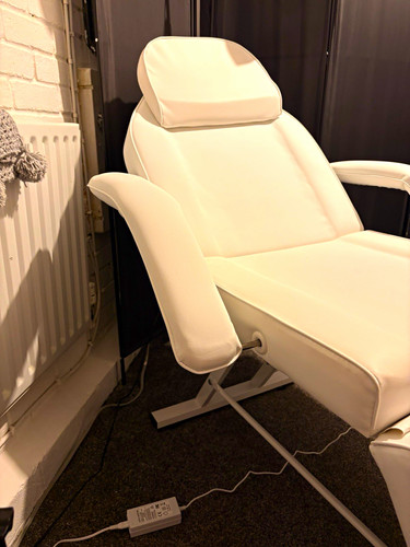 Reclining massage chair - reclining,