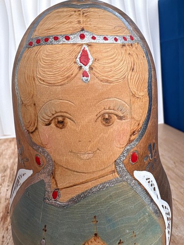 Wooden russian nesting dolls - nesting,