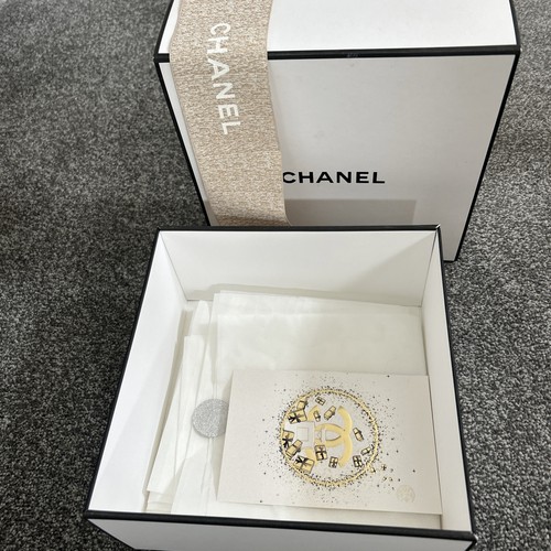 Chanel gift box - box, with